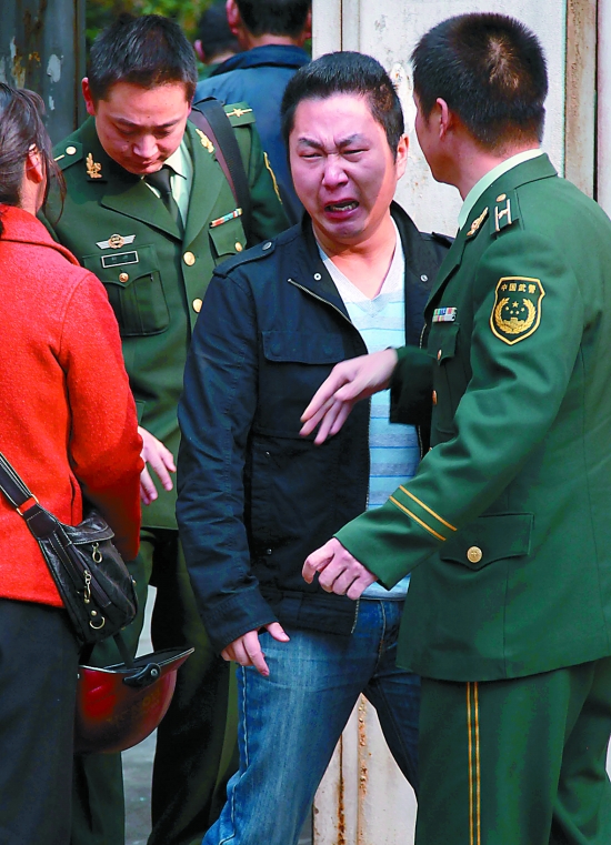 <em>父女双修</em>_藏传佛教密宗双修图_男女合体双修