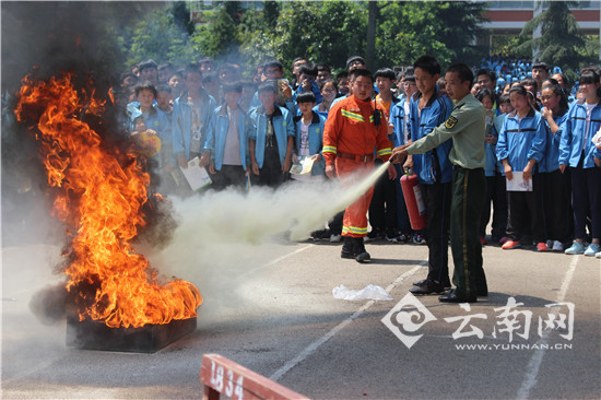  云南宣威6000余名师生接受消防安全培训（图）