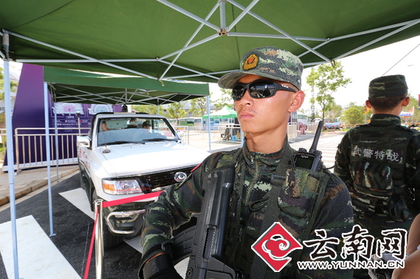  车载终端与高清探头“联姻” 南博会武警新武器“亮瞎眼”