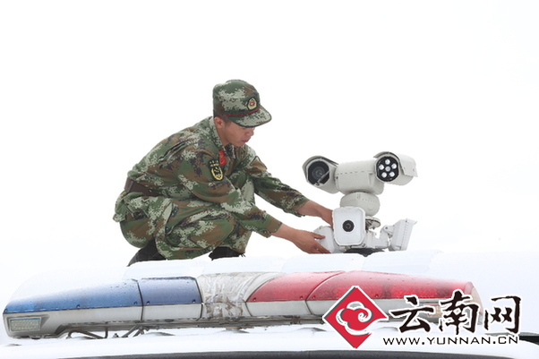  车载终端与高清探头“联姻” 南博会武警新武器“亮瞎眼”