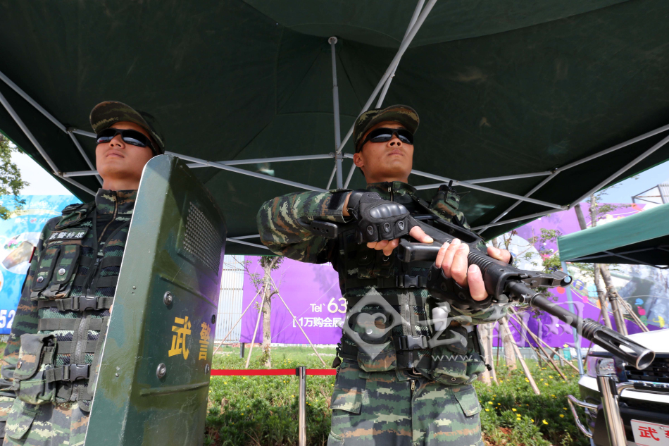 高清：万名武警武装护航“南博会”