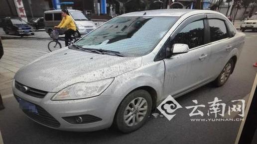  24岁女子酒后驾车撞晕12岁男孩逃逸 昆明交警及时救助（图）