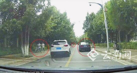  7人团伙连续几天上路“撞车” 专挑女司机下手
