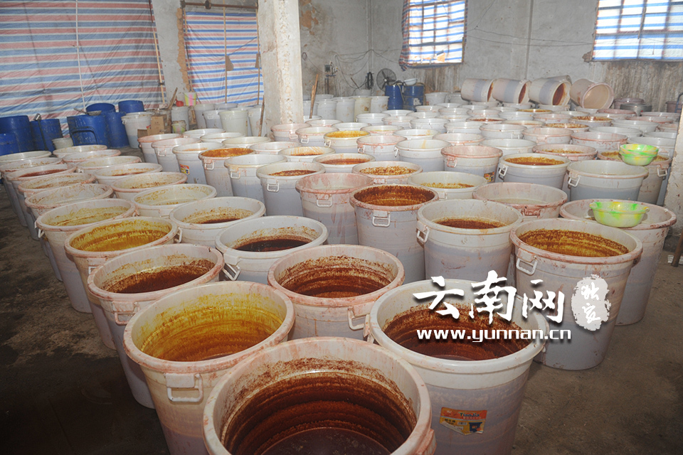 云南史上最大制毒物品麻黄碱案抓捕内幕：警察“潜伏”监视靠吃辣椒面醒瞌睡