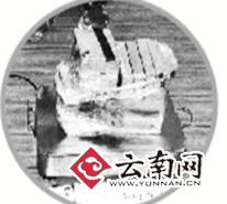 云南嵩明警方破获特大运输毒品案 孕妇搭伙陌生男越野车运毒21公斤
