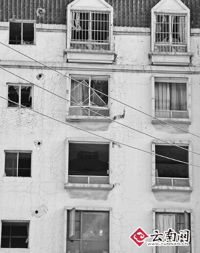 [昆明]住户：工地爆破震碎玻璃窗 施工方：调查后更换维修
