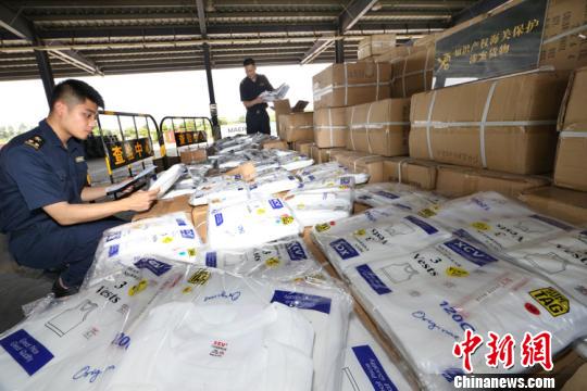 广州海关2017年查获各类走私案件4千余宗案值65.8亿元
