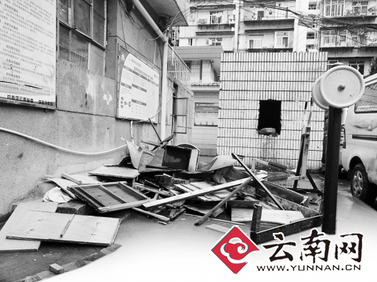  你们家大件垃圾扔哪儿了？ 物业环卫城管都拿它没辙