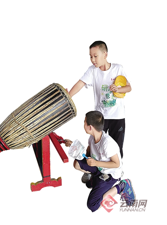 春晚小记者研学营出发!国殇墓园悼抗战英烈 和