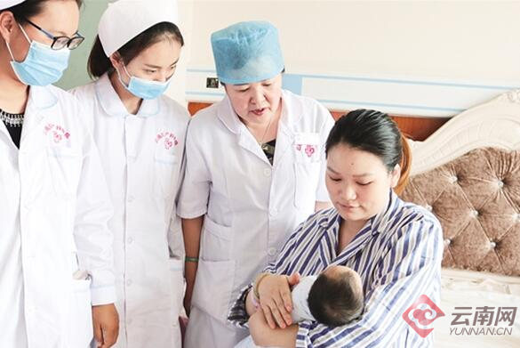金猪宝宝挤满产房 昆明多家医院迎来新生儿高峰