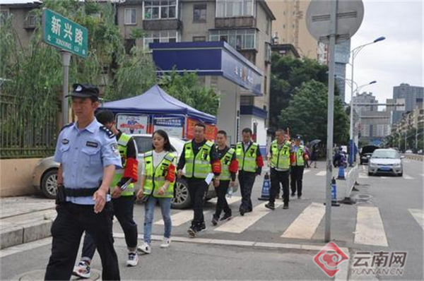 昆明发动10万余名志愿者参与新中国成立70周年安保工作