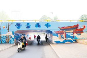 昆明彩绘立交桥变城市画廊