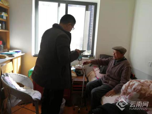 为贫困学生捐资助学 89岁老党员杨树藩：有一分光就要发一分热