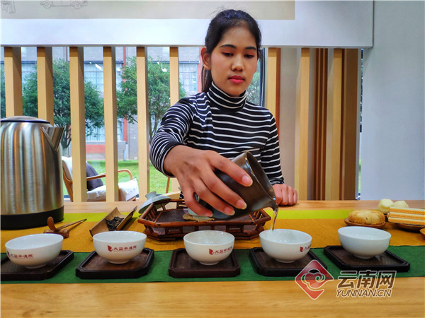 云南这所大学的“中华茶道文化课”让外国留学生爱上普洱茶