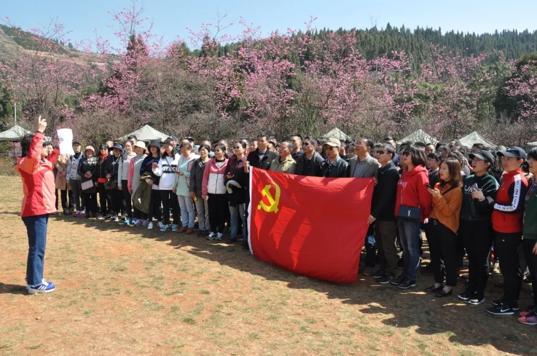 血液中心工会组织职工春游活动