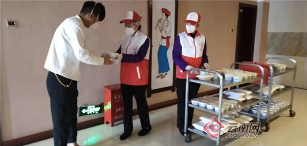 共同战“疫” 普洱18家企业为武汉滞留游客送上爱心餐