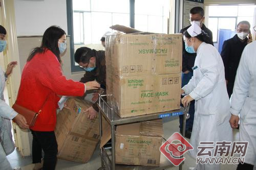 泰国华侨向楚雄州人民医院捐赠1万只医用口罩