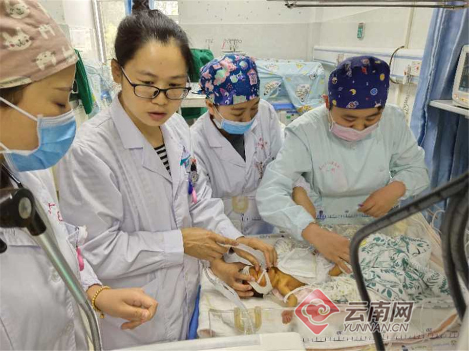 云南东川区人民医院使用肺泡表面活性物质成功救治一名危重新生儿