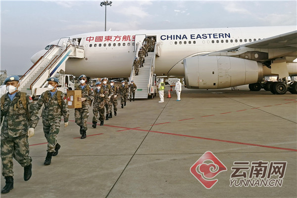 中国第18批赴黎巴嫩维和部队第一梯队凯旋