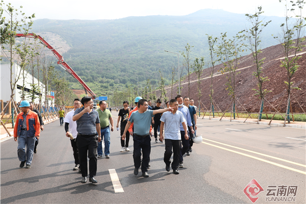 中国通号建设集团承建安宁工业园区5条道路通过初步验收
