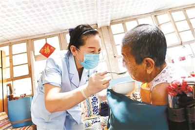 北京丰台区试点“喘息服务”两年 累计服务失能失智老人1万人次