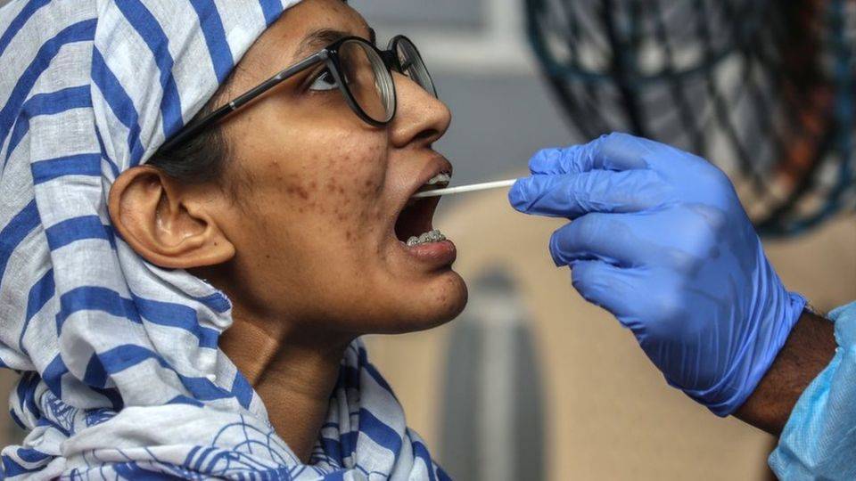 疫情蔓延下的印度追求更快的新冠检测方法 但准确率令人堪忧