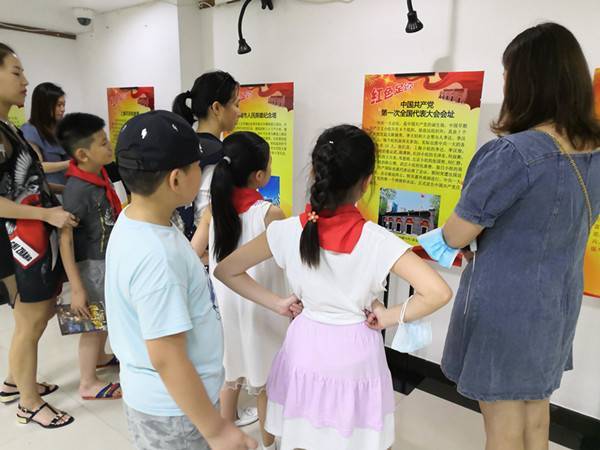 绘画、小视频、展览、口述……打浦桥社区引导居民线上线下“花样”学“四史”