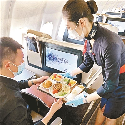 国内大多数航空公司国内航班将完全恢复热食供应