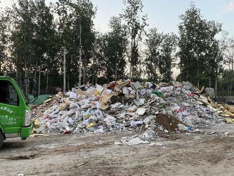 500吨有毒废渣倒高速桥下！北京5月至今168人非法倾倒垃圾被刑拘