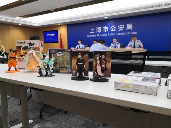 开3家工厂规模化生产，上海警方侦破涉案4亿元制售假手办模型案