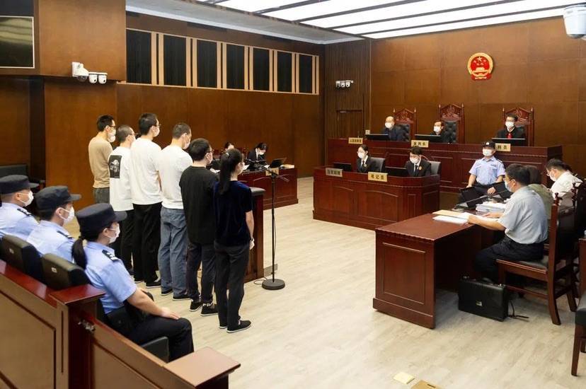 “永利宝”“火理财”案今日在沪开庭：非法集资资金99亿，6名主要人员受审
