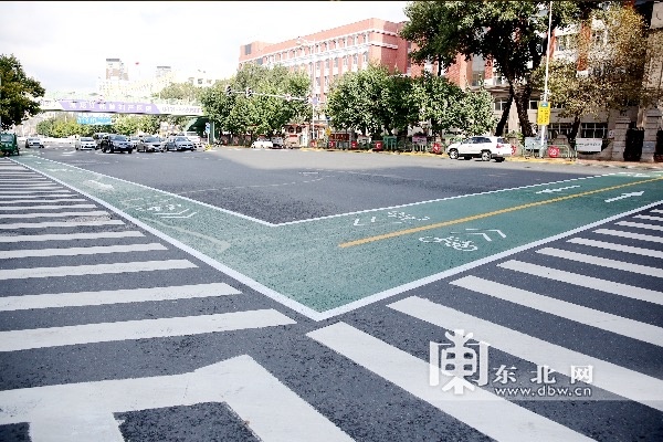 哈市绿色慢行系统再升级 街头“网红斑马线”上线