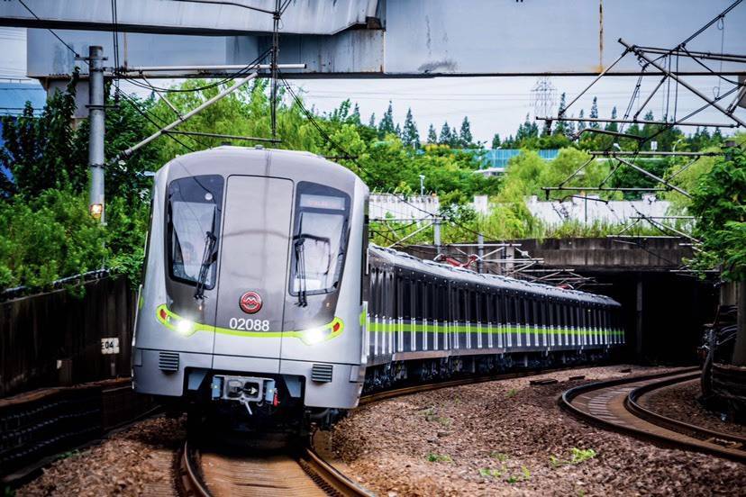 地铁也能“双卡双待”？上海2号线实现全球“首创” ，未来或“无缝到站”