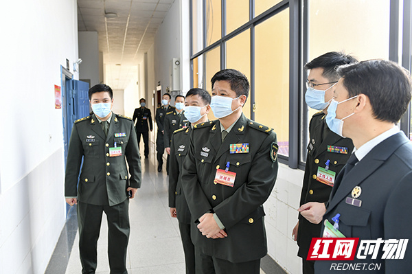 湖南省军区面向社会公开招录军队文职人员面试在长沙举行