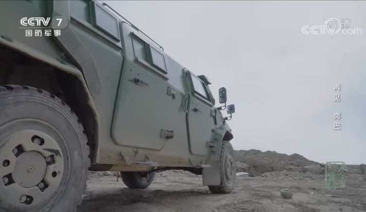 西藏海拔最高边的防营装备三代猛士 车内布局罕见曝光