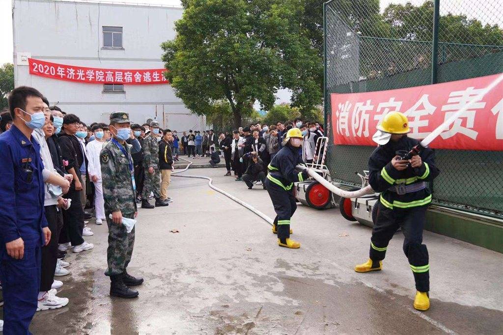 冬春火灾高发季！上海高校率先开展消防安全标准化管理