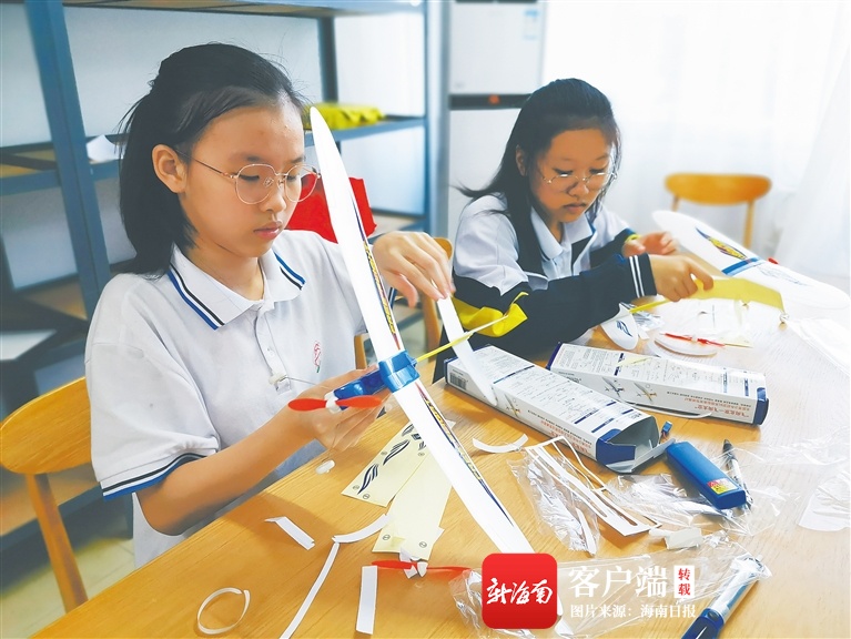 文昌中学将航天教育列入校本课程