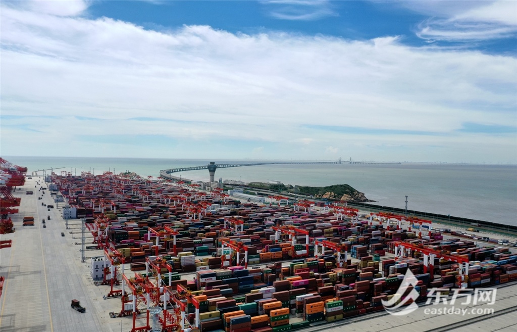 开港3年，上海洋山四期自动化码头吞吐量超900万标准箱
