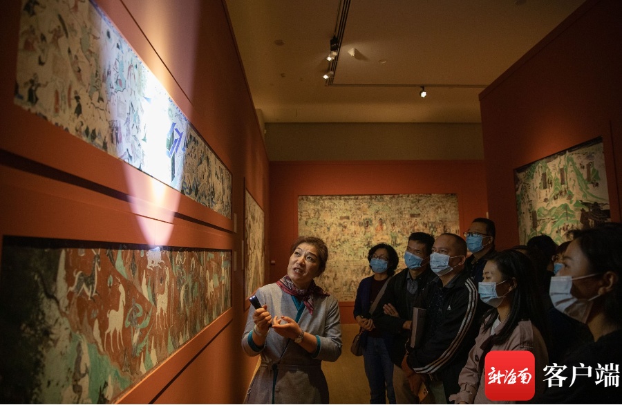 组图 | “觉色敦煌——敦煌石窟艺术展”在海南省博物馆开幕