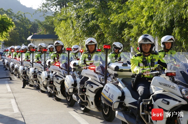 三亚交警列装一批特种技术用车 含首款国产公升级警用摩托