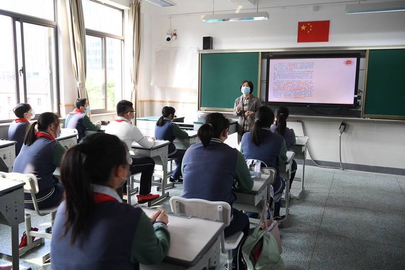 流动机制、退出机制！上海出台文件推进中小学教师人事管理制度建设