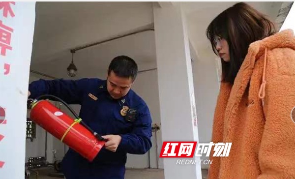 道县开展微型消防站培训 提升辖区微型消防站业务水平