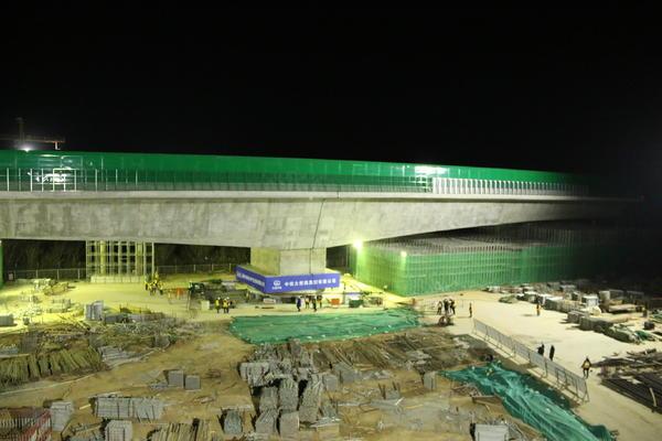 国道234上跨郑西高铁双幅桥成功同步转体 今年6月底将全线通车