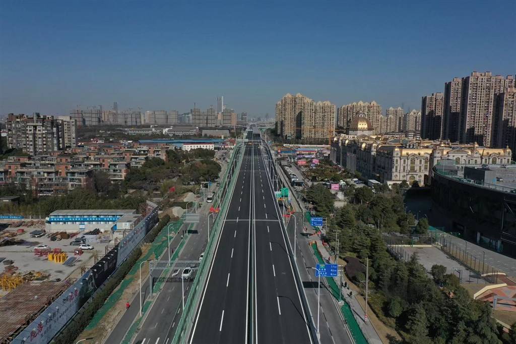 上海南北交通大动脉畅通“大手术”： 浦星公路跨芦恒路节点改造工程建成通车