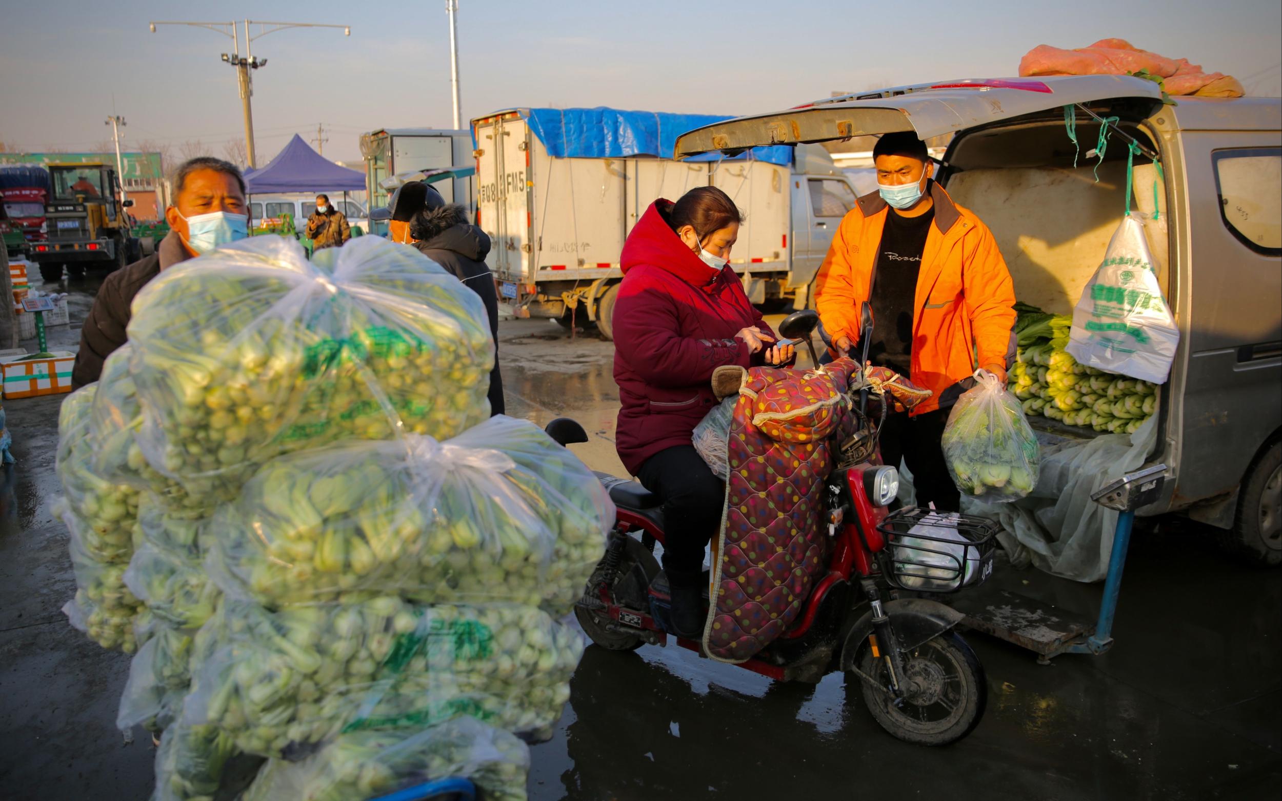 春节后新发地蔬菜供应量同比增2倍，菜价陆续回落