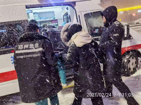 一场大雪 郑州120接诊量增加 提醒：减少外出注意防寒保暖