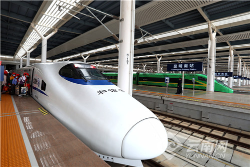 云南铁路客流逐步回升 单日旅客发送突破25万人