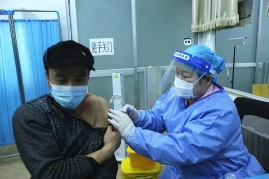 北京怀柔开设新冠疫苗接种夜场