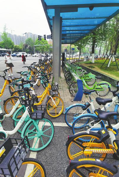 四川各地公共自行车大面积退市 为何不敌共享单车？