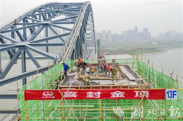 武汉汉江湾桥建设冲刺